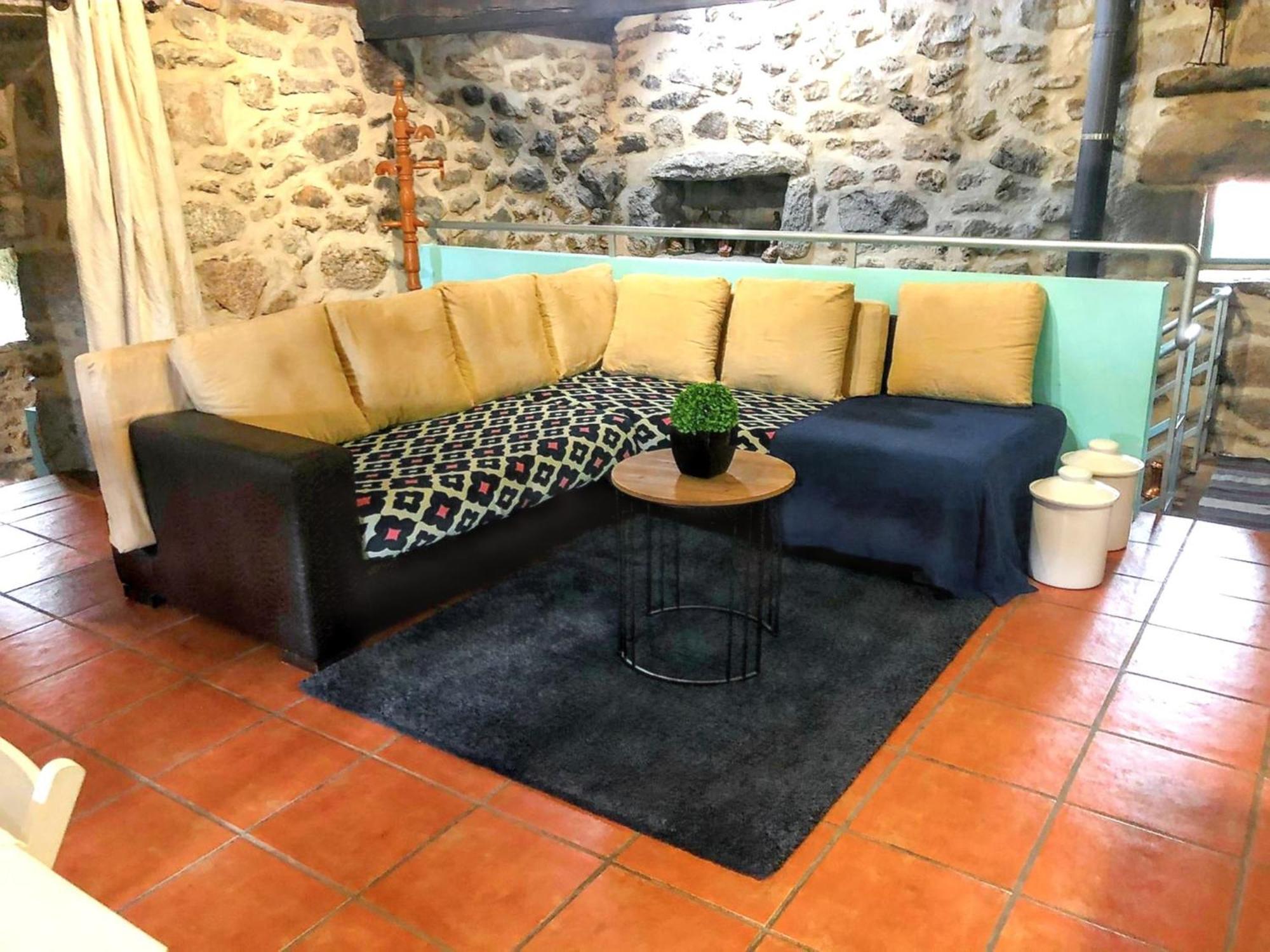 Вилла Welcoming House With Mountain View In Agueda Shared Pool Urgueira  Экстерьер фото